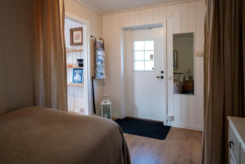 Lilla Groena Huset Pa Garden Härnösand エクステリア 写真