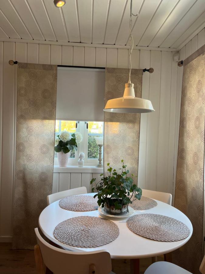 Lilla Groena Huset Pa Garden Härnösand エクステリア 写真